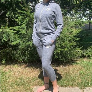 Nike zip up hoodie